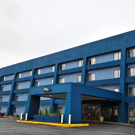 Days Inn By Wyndham Davenport Kültér fotó